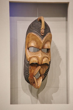 非非洲木雕吼叫的面面具具