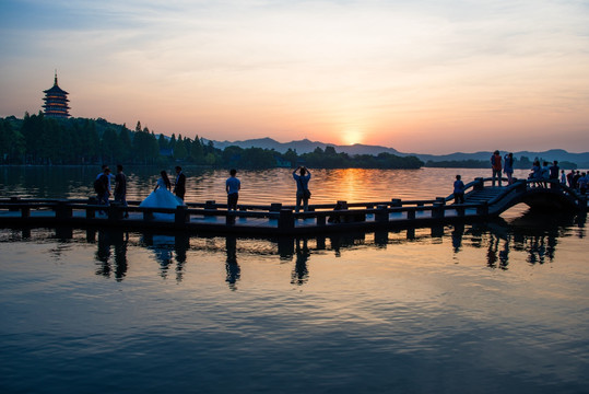 西湖夕阳 西湖日落