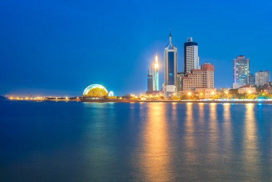 青岛海滨夜景