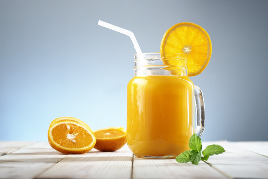 橙汁 薄荷叶 纯果汁