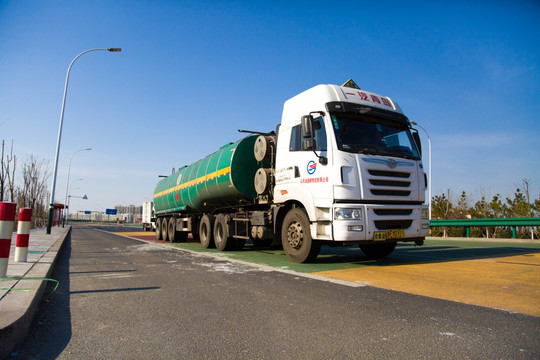 油罐车