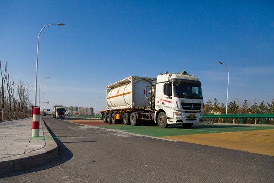 油罐车