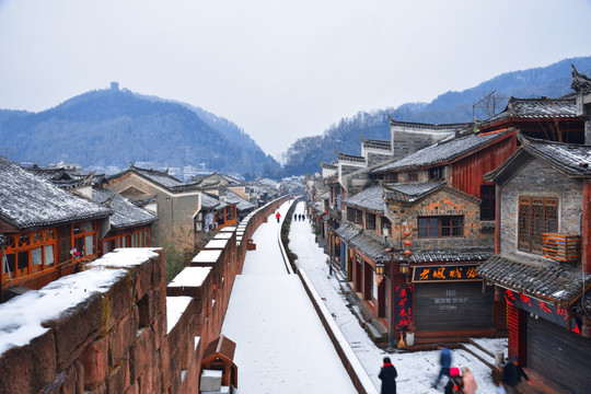 凤凰古城雪景