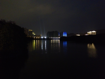 江边夜景建筑