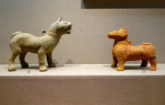 陶狗 动物 雕塑