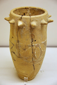 大汶口文化彩陶鼓