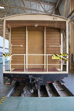 老式窄轨火车车厢
