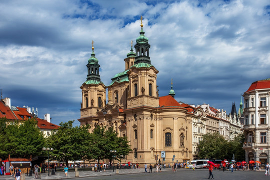 布拉格广场圣尼古拉教堂