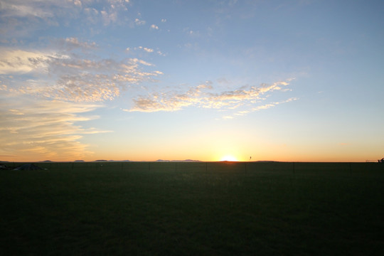草原暮色日落美景