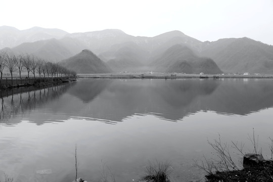 黑白山水风景