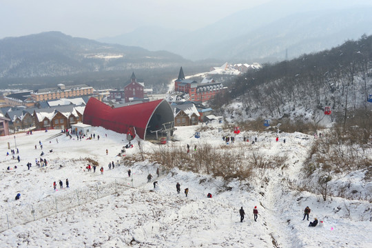 成都西岭雪山 高山滑雪场 索道