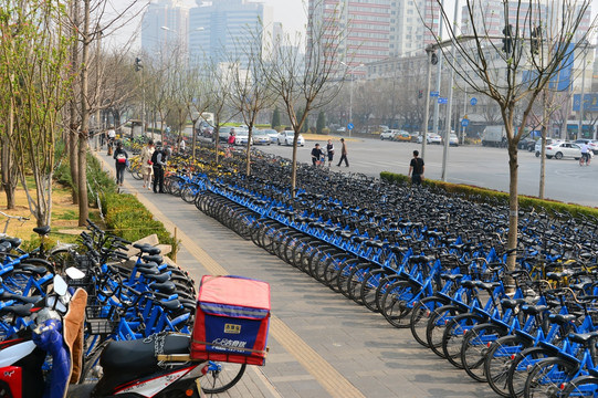 北京街头的小蓝单车