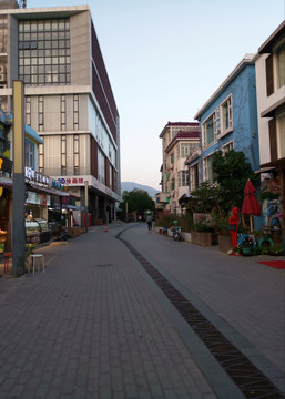 较场尾