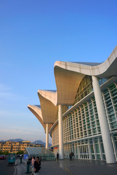 夕阳下的丽水站 建筑外景