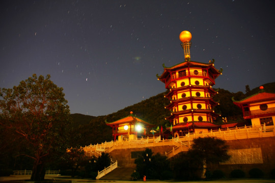 肇庆将军山风光夜景