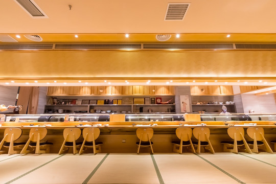 日式餐厅环境