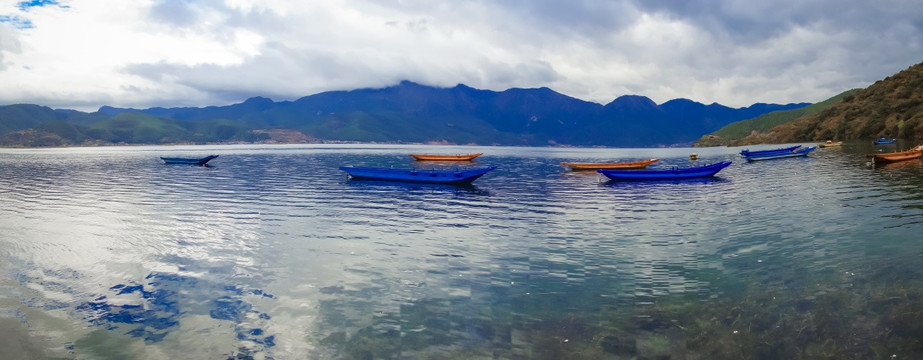 泸沽湖风光