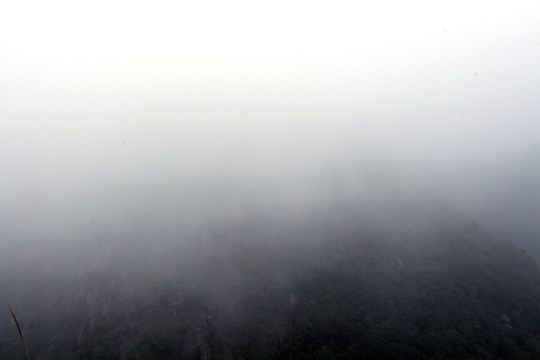 山峰 大山 云雾