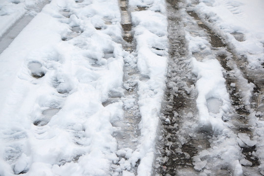 积雪路面 冻结