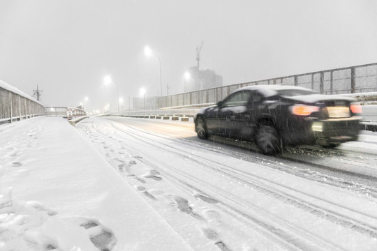 冰雪路 乘用车