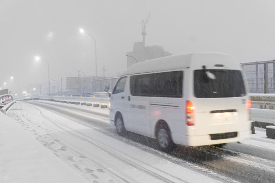 冰雪路 开车