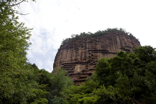 麦积山石窟