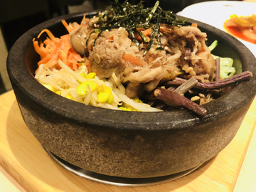 韩式肥牛石锅拌饭