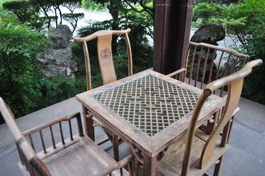 桂林公馆木桌椅