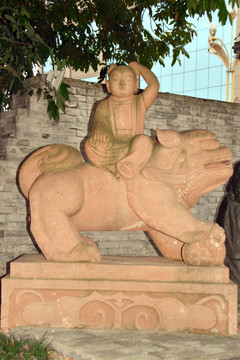 骑狮童子 石雕艺术