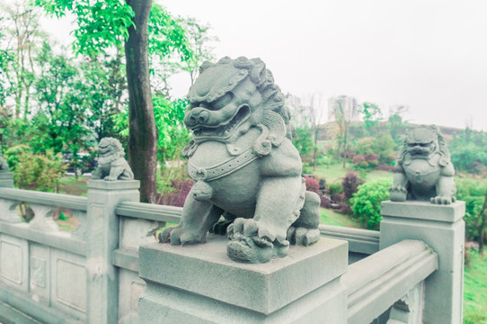 石头狮子