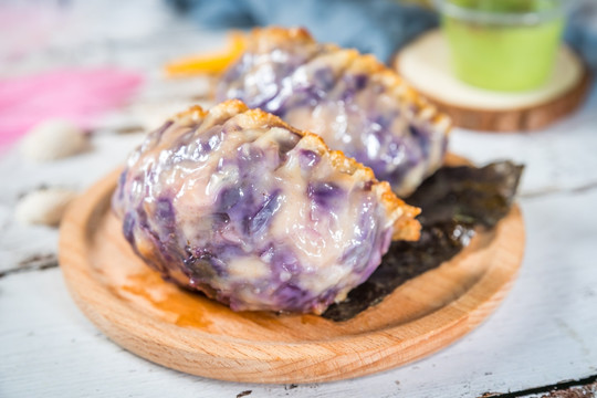 紫甘蓝肉茸煎饺