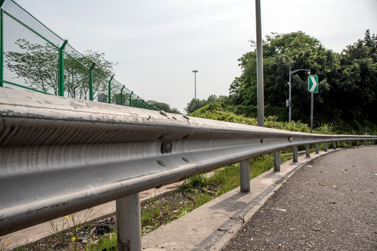 高速公路护栏