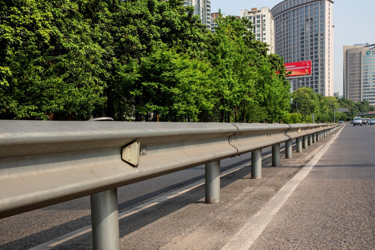 高速公路护拦