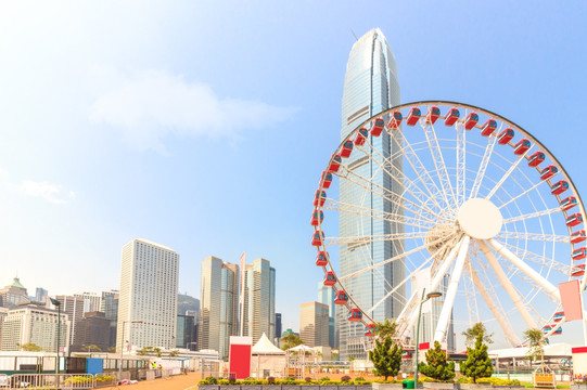 香港中环摩天轮和现代城市建筑群