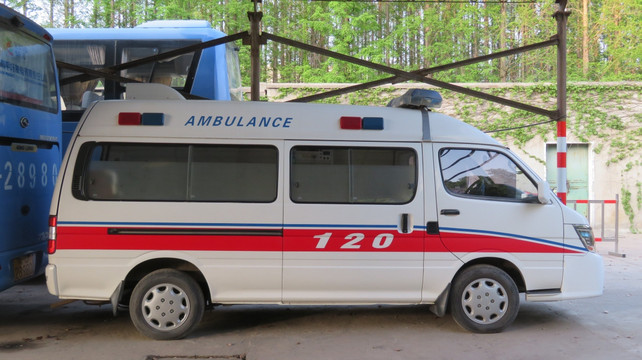 120急救车