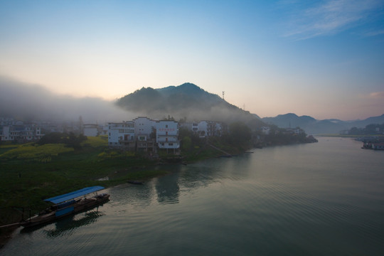 新安江山水画廊 小船 河流