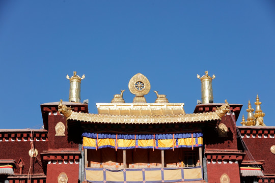 强巴林寺