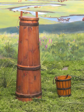 蒙古族木奶桶