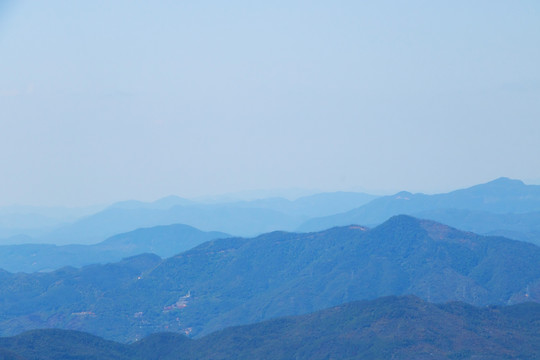 水墨群山