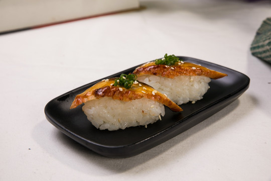 鳗鱼寿司