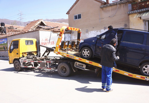 事故拖车