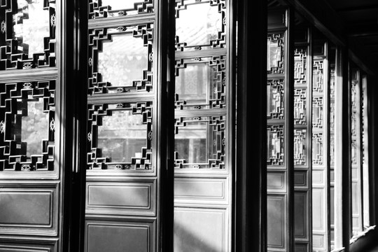 黑白古典门窗