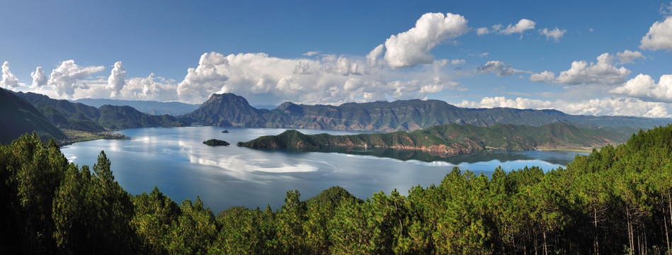 泸沽湖