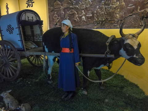 蒙古族妇女勒勒车