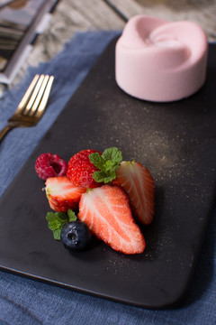 草莓甜品 （1）