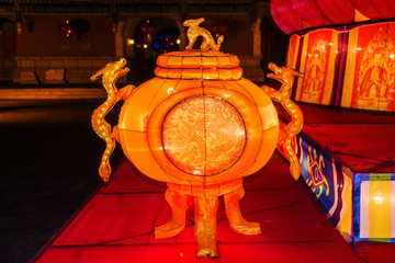 鞍山玉佛寺香炉灯展夜景