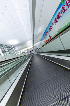武汉机场自动扶梯