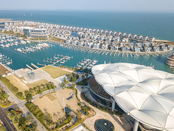 厦门海边游艇港航拍风景