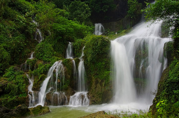 山水瀑布 高山流水