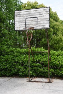 老式篮球架